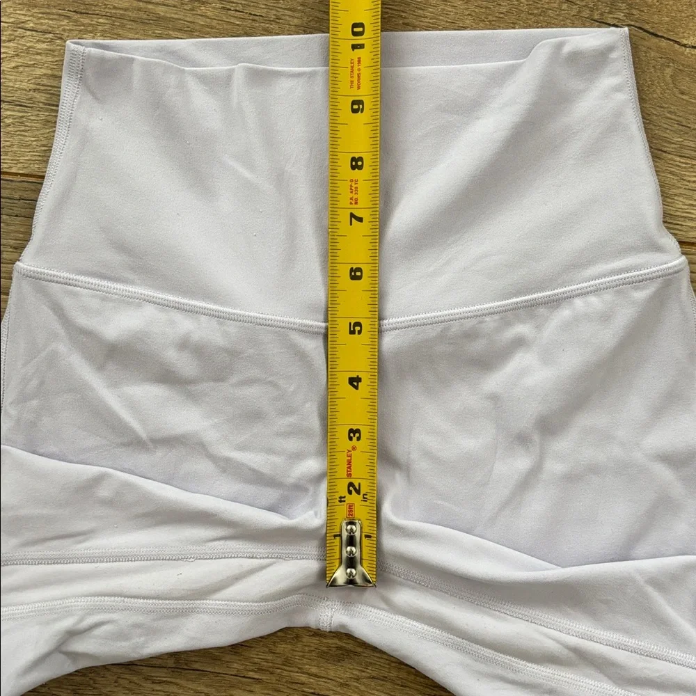 Lululemon Align 8” Inseam Biker Shorts Lavender Light Purple, Size 4 - Picture 8 of 10